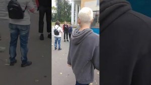 я же мать в скейт парке.