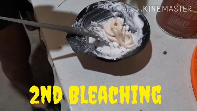 BLEACHING HAIR AND DYIENG IT SILVER ASH LIGHT GREY AT HOME 💆♂️💇♂️🤵 смотреть онлайн