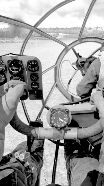 Взлет Хейнкель He 111 H-16, War Thunder VR. смотреть онлайн