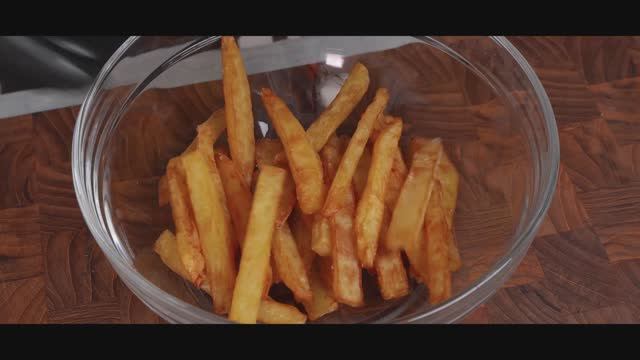 хрустящая жареная французкая картошка! идеально под сериал! #рецепт #закуска #картошка