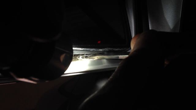 Mercedes S Series - w220 How to change side Mirror Blinker S500 смотреть онлайн