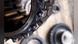 Разобрал кпп ямз238А часть-1  (все детали с чорным отложеням)