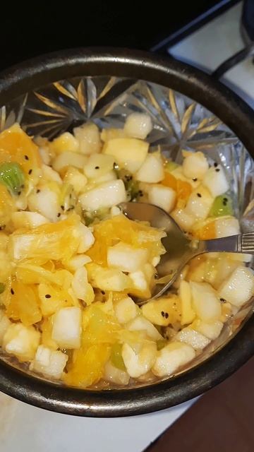 фруктовый салат 🤤 смотреть онлайн