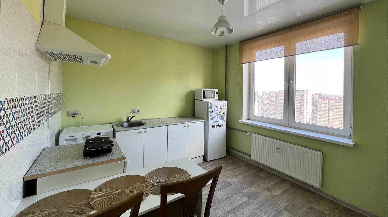 Предлагается в аренду просторная и светлая однокомнатная квартира на длительный срок. смотреть онлайн