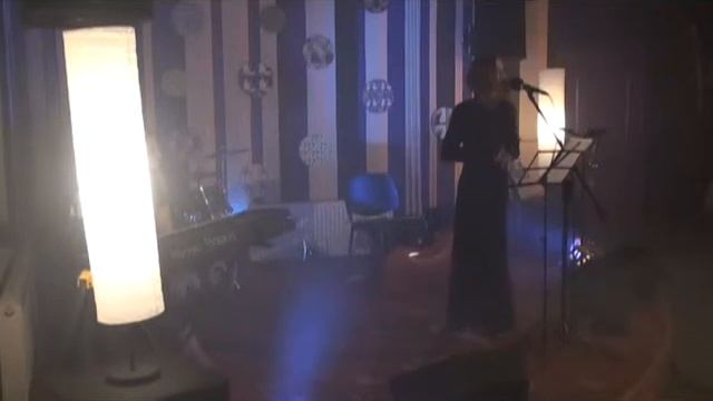 Настасья Милевская в арт-кафе"Гвоздь", часть первая смотреть онлайн