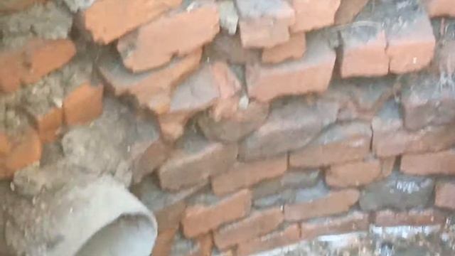 Так выглядят колодцы под лаками по которым мы ходим(1) смотреть онлайн