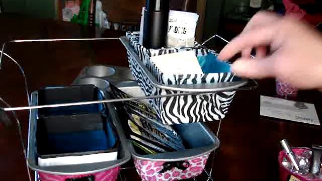 Dollar Tree DIY Organizer Completed For My Samples & Make Up Etc смотреть онлайн
