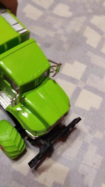 toy garbage truck, 6 wheels, high. машинка мусоровоз, на 6 колесах, высокая, игра, мультик. смотреть онлайн