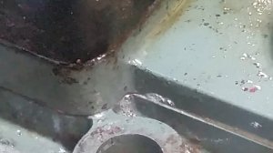 Причины появления эмульсии в редукторе лодочного мотора