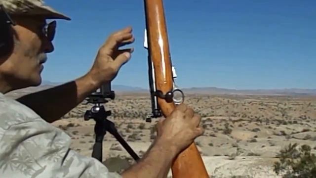 new Ki🐅ger 9mm & Mossberg 1942 C 22lr bolt action at 90 yards смотреть онлайн