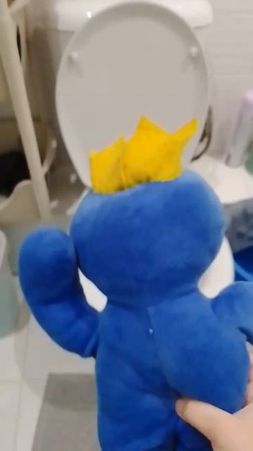 фиолетовый плавал в унитаз 🤣🤣🤣 смотреть онлайн