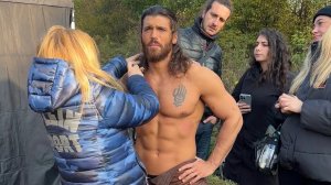 Джан Яман на съёмках сериала "Эль Турко"