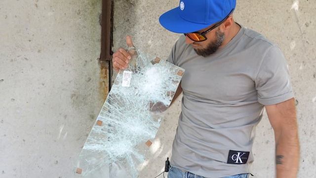 КРАШ-ТЕСТ БРОНИРОВАННОГО СТЕКЛА! / Насколько прочное бронестекло НА САМОМ ДЕЛЕ? смотреть онлайн