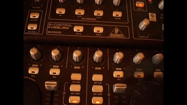 Behringer - BCD3000 (Midi Controller)
