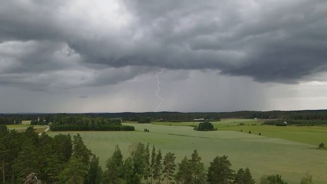Lightning bolt смотреть онлайн