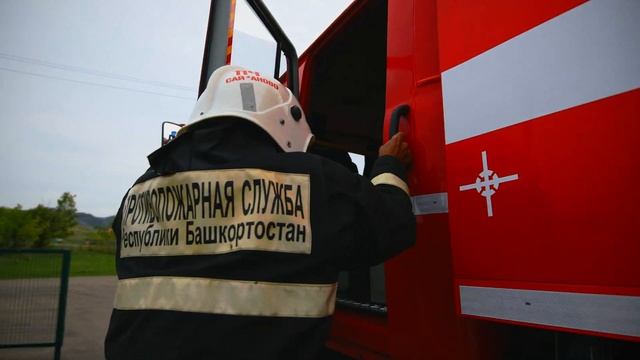 Пневмоангар для пожарной техники — установлен: с. Сайраново, Башкирия, в сентябре 2020. Съемка 2023 смотреть онлайн