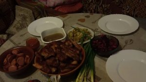 ПРИЕХАЛ СЫНОК. ВЕЧЕРОМ ЖАРИМ ШАШЛЫК. АРХИВ 2019 ГОД.