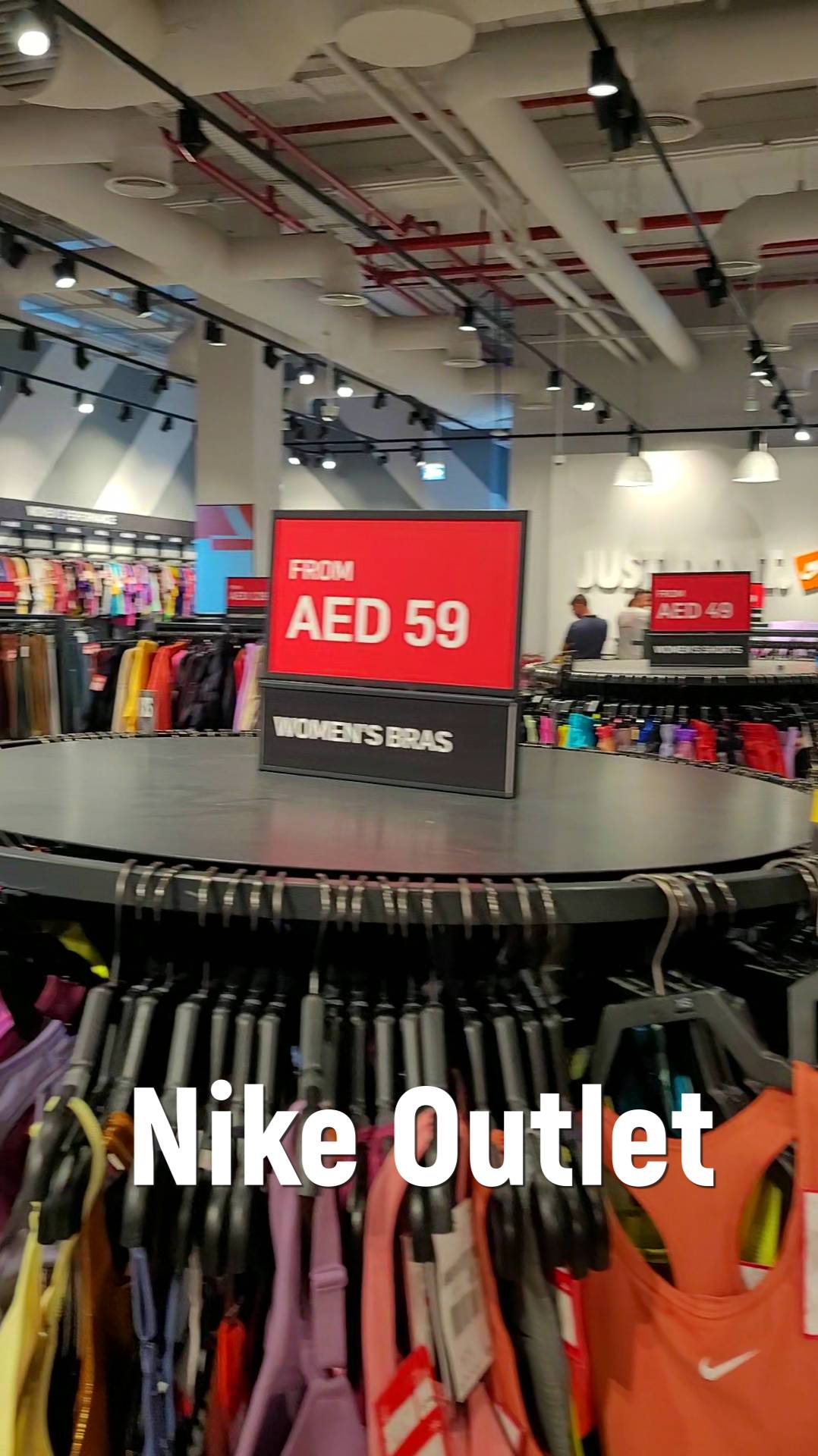 Outlet Nike Dubai: Огромное разнообразие одежды и обуви смотреть онлайн