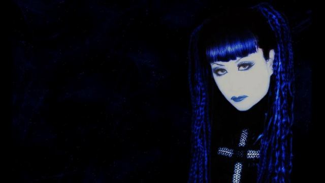 Moi Dix Mois - Nocturnal Romance перевод на русский язык смотреть онлайн
