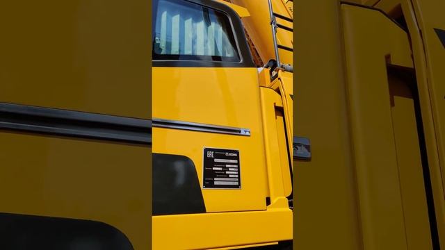 ГУСЕНИЧНЫЙ КРАН С ТЕЛЕСКОПИЧЕСКОЙ СТРЕЛОЙ XCMG XGC100T смотреть онлайн