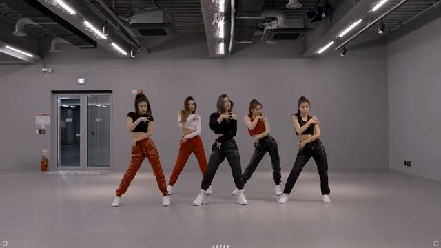 Itzy - 'Wannabe' dance practice смотреть онлайн