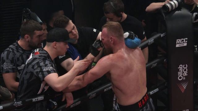 РОСТОВСКИЙ УСТРОИЛ ДРАМУ | Комаров vs Артем Ростовский | RCC HARD | Кулачные бои смотреть онлайн