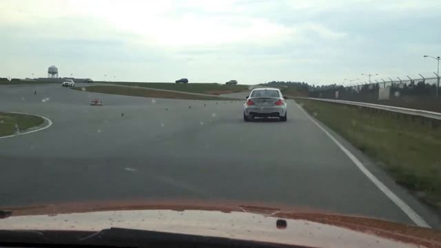 BMW M Performance Driving School смотреть онлайн