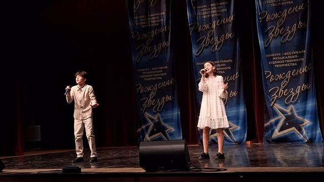 Дуэт «Шанс» - «Нас бьют - мы летаем» смотреть онлайн