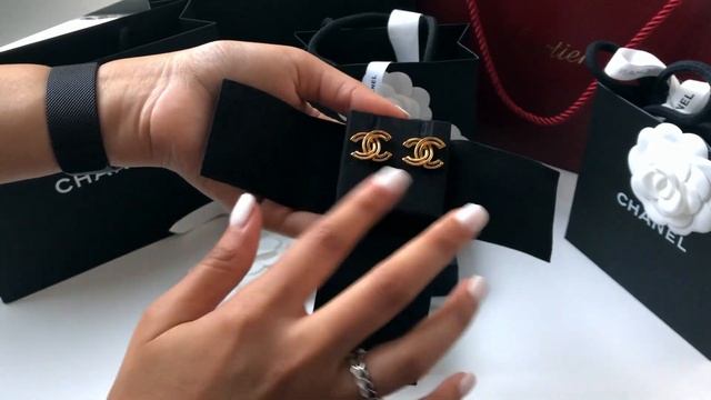 CHANEL 2020 UNBOXING | CHANEL 20K COSTUME JEWELLERY COLLECTION | Chaks Cherish смотреть онлайн