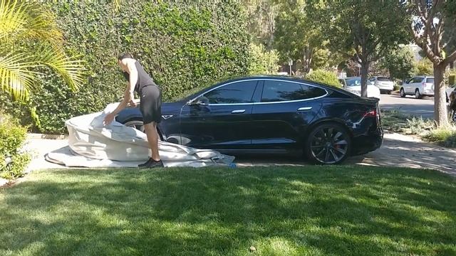 BEST Touchless CAR COVER EVER. THE CAR TENT смотреть онлайн