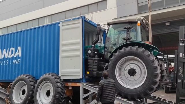 FORLOAD brand farm tractor SD2404 and 3004 delivery to distributor смотреть онлайн