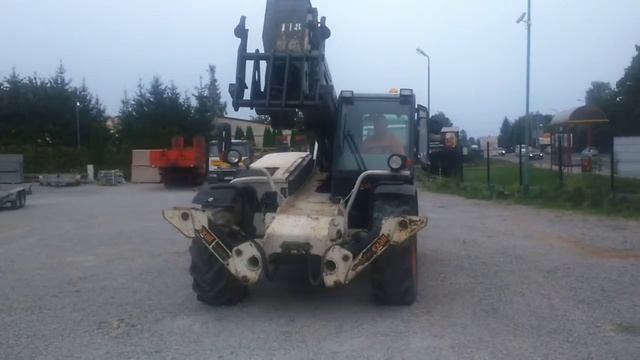 Телескопический погрузчик Bobcat T35120SL смотреть онлайн