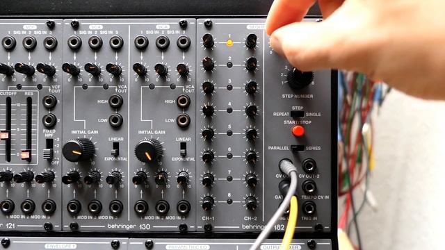 Behringer 182 Sequencer ~ review & some other sequencers смотреть онлайн