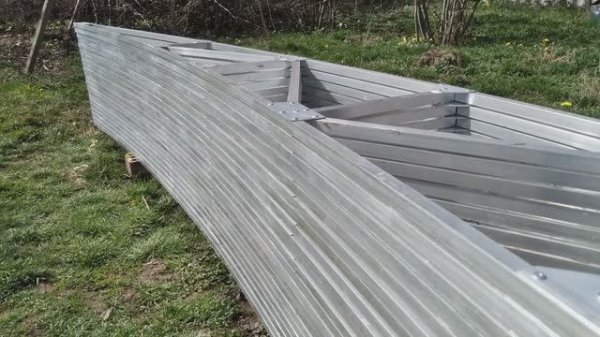 8 meter dish for EME  1296 Mhz(22 ribs new)