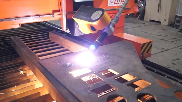 Режем фаску со скором кромок на станке TITAN 6000 3D EDGE Plasma 50° Rotator / Plasma Cutting смотреть онлайн