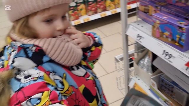 24 часа едим еду по цветам!!!