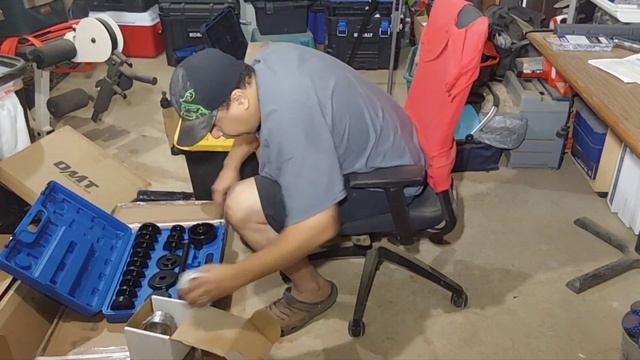 unboxing my new tools / how I set up my VEVOR 6 ton Hydraulic Shop Press and other cool new tools смотреть онлайн