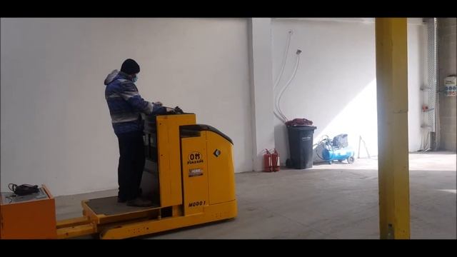 OM PIMESPO MODO-1 1200 Electric pallet truck with platform смотреть онлайн