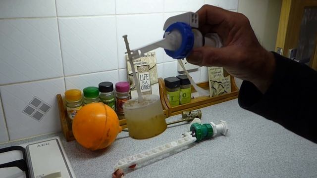 How to adjust the cistern ballcock in your WC cistern, get a better flush. смотреть онлайн