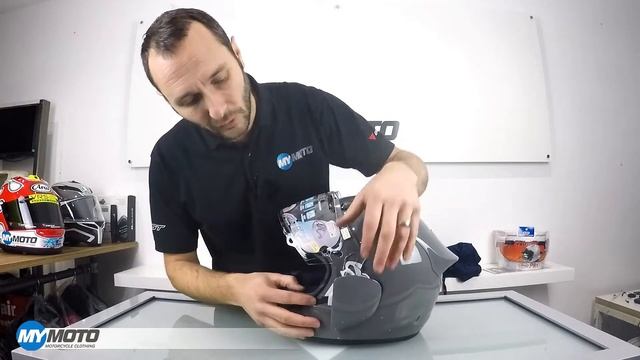 How to - Arai helmet visor change. ( Vas-V visor / face shield /wind shield ) смотреть онлайн