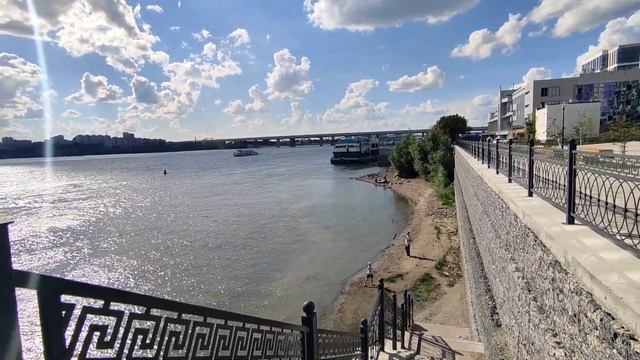 Новосибирск.2023.Парящий мост. Придомовая территория. смотреть онлайн