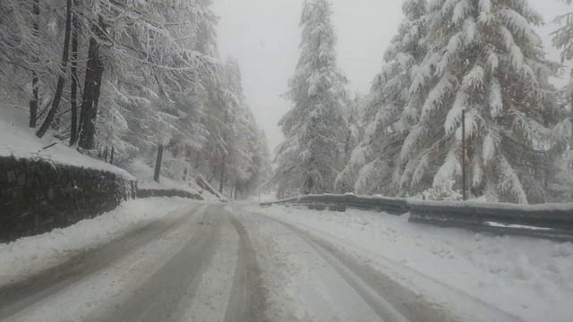 Duc - Val Troncea - Pragelato ❄(Blizzard)❄ (4k)(Torino)(Piemonte)(Italia) смотреть онлайн