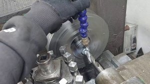 Нарезка внутренней дюймовой резьбы, коническим метчиком.