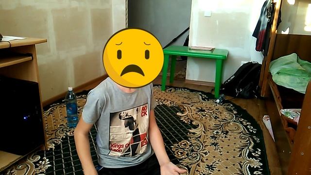учусь кидать бутылку с водой чтоб она приземлилась на дно смотреть онлайн