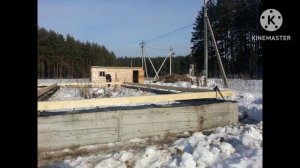 дом из профилированного бруса с большой мансардой. Оригинальное решение по исправлению фундамента.
