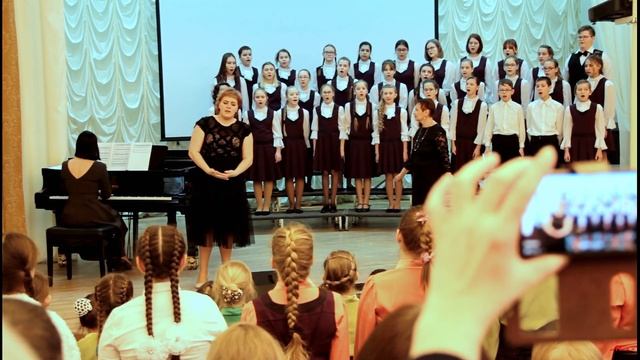 "Мама" Хор старших классов "Вenedictus" смотреть онлайн