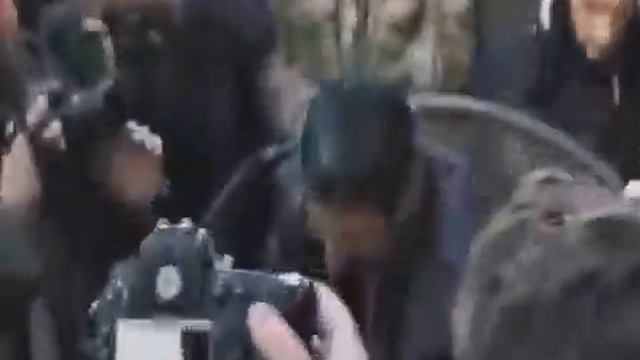 Скоробогач в мусорном баке! Люстрация в Харькове!