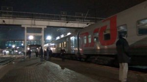Электровоз ЭП1М-398 с поездом №12 Москва — Ростов-на-Дону