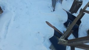 Самодельный плуг к трактору Т25 готов к работе. Обзор конструкции.