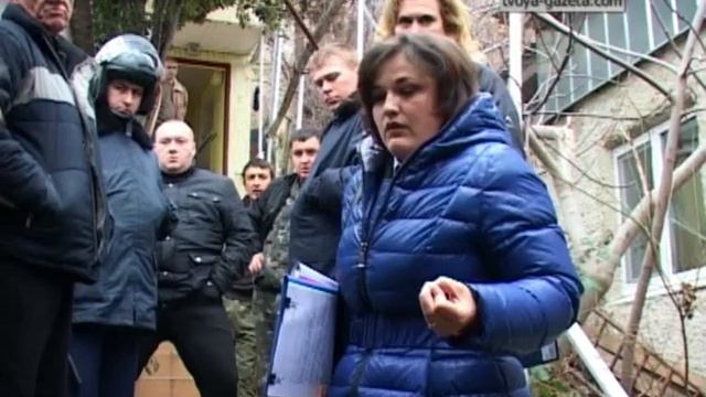 В Алуште футболистов выгнали из общежития смотреть онлайн
